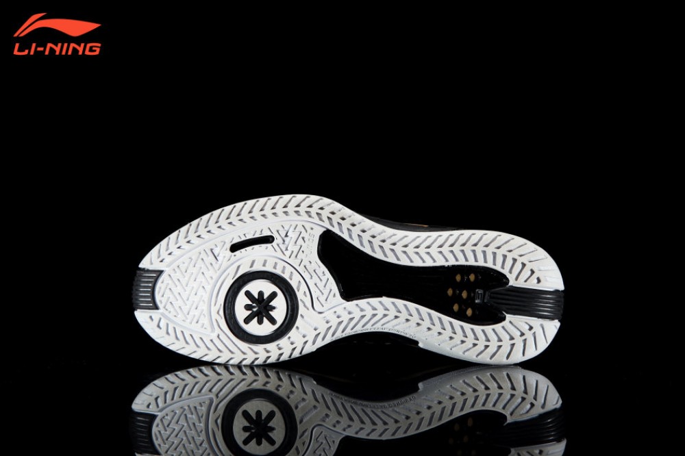 Li Ning WoW4 Wade Fission 2.5 Tuff "Black Gold"