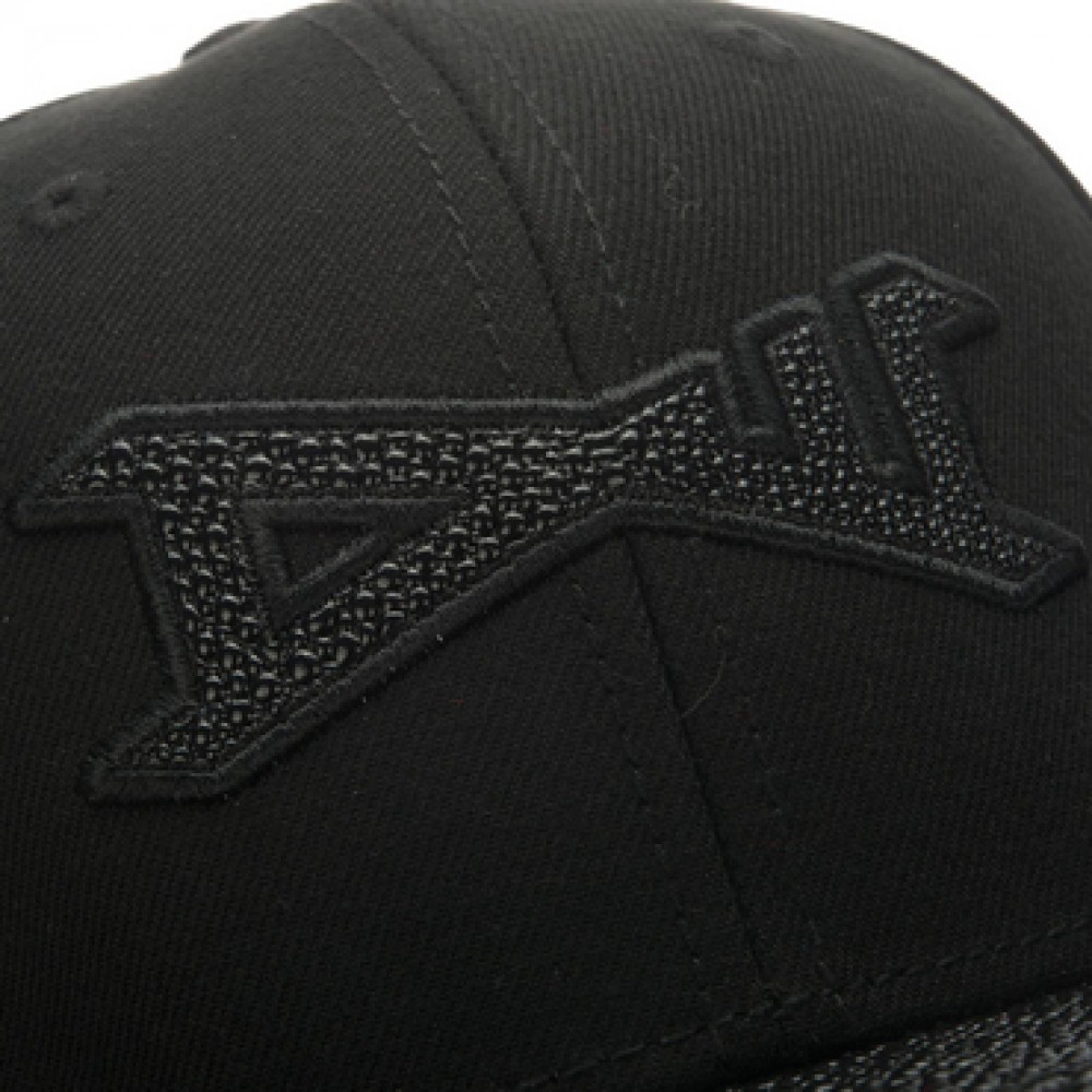 Li-Ning WoW 4 Wade Baseball Cap "Defeat Your Fear"