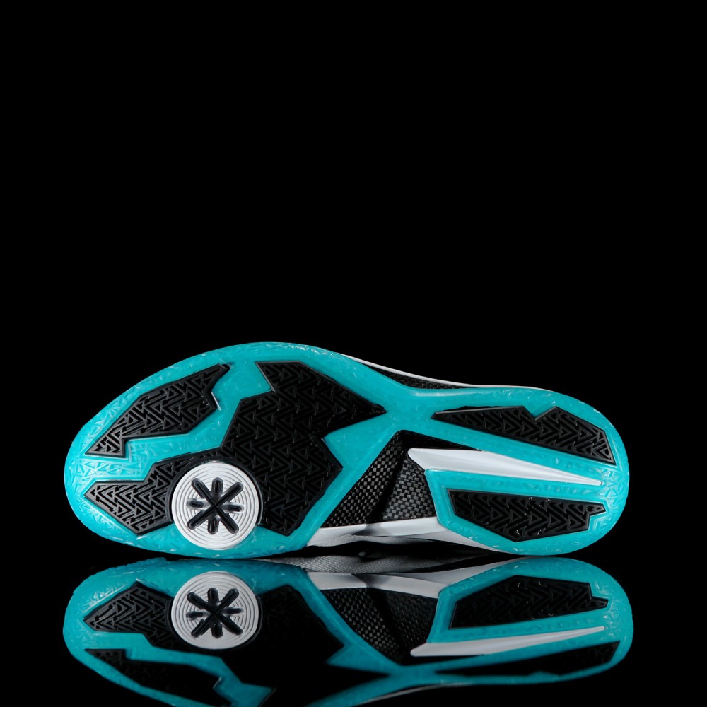 Li-Ning WoW4 Way of Wade 4 "White Hot Heat"