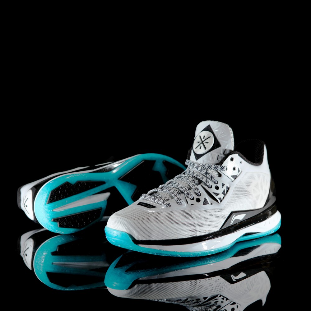 Li-Ning WoW4 Way of Wade 4 "White Hot Heat"