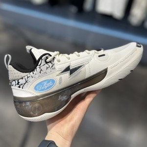 Way Of Wade 10 "Black Flash" Men's Low Basketball Game Sneaker